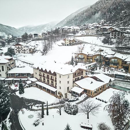 Boutique Hotel E Chalets Salvadori Mezzana  Exterior photo