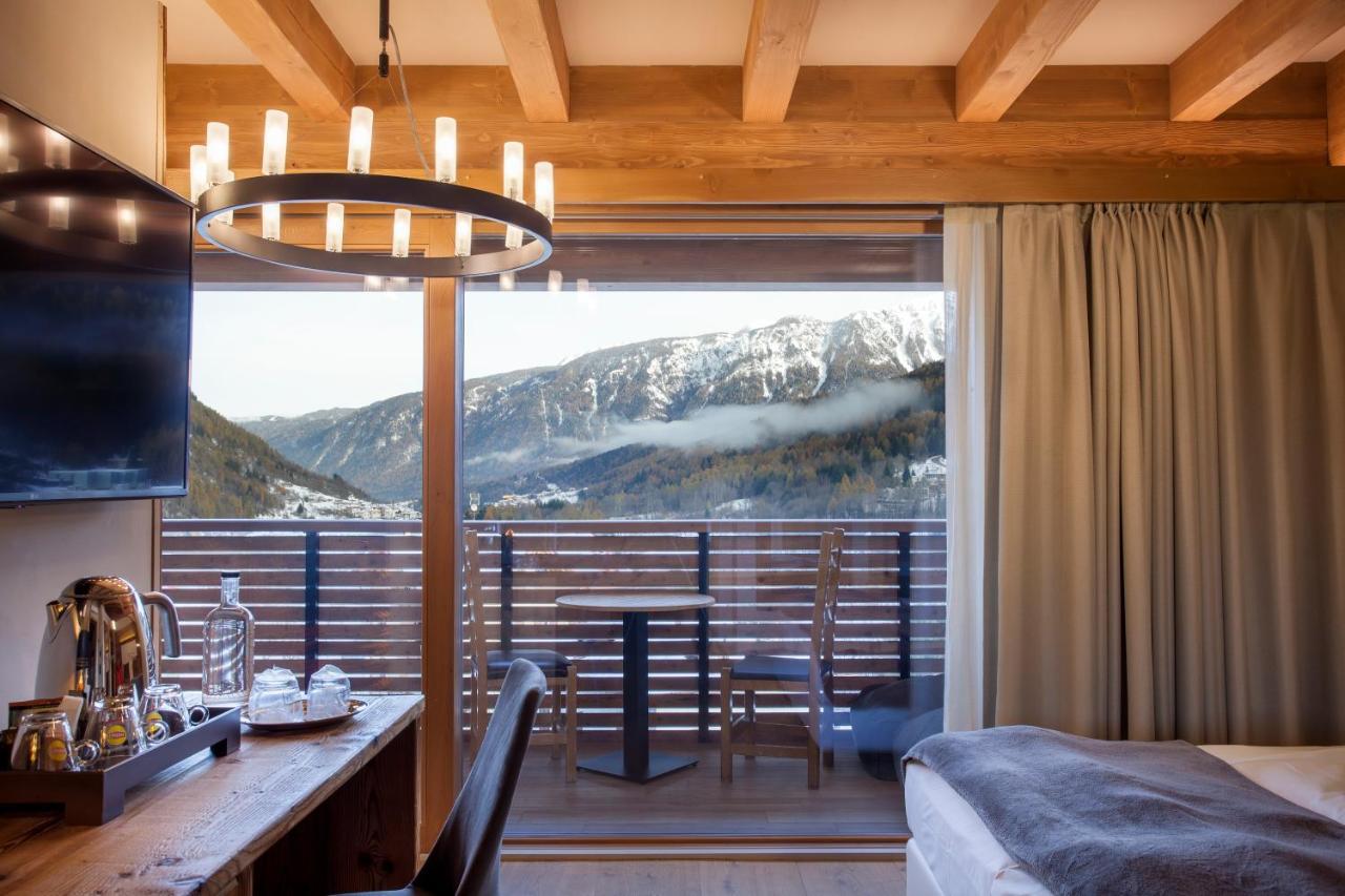 Boutique Hotel E Chalets Salvadori Mezzana  Exterior photo