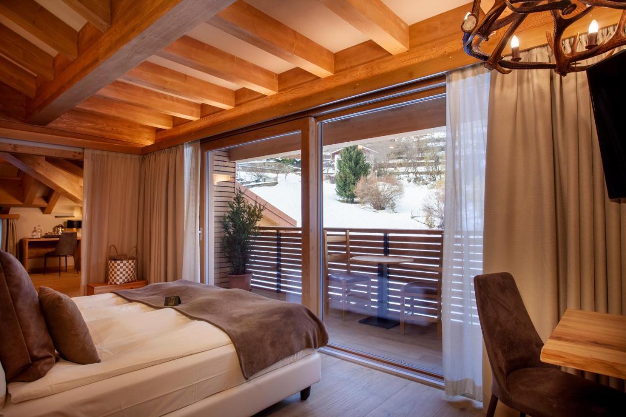 Boutique Hotel E Chalets Salvadori Mezzana  Exterior photo